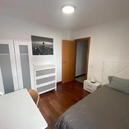 Bright Lovely Quiet Flat Very Centric In Sc דירה *