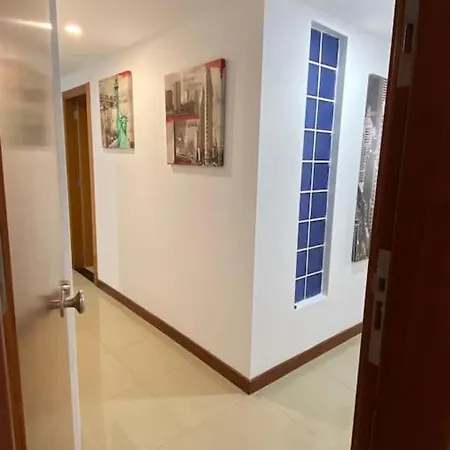 Bright Lovely Quiet Flat Very Centric In Sc דירה *