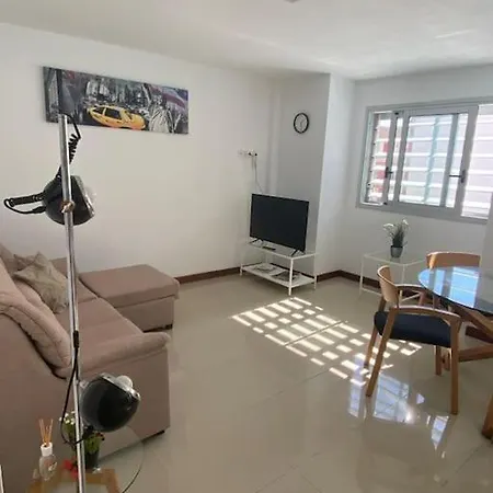 דירה Bright Lovely Quiet Flat Very Centric In Sc *