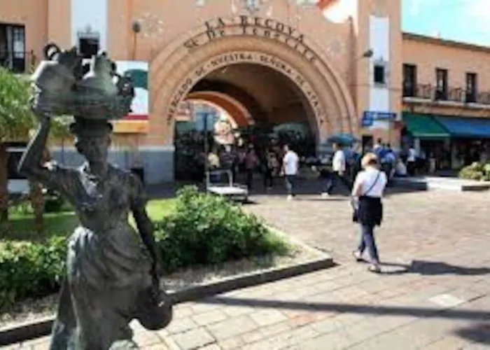 Bright Lovely Quiet Flat Very Centric In Sc