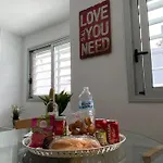 Bright Lovely Quiet Flat Very Centric In Sc