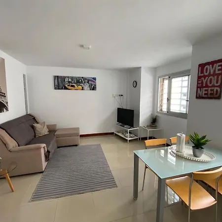 Bright Lovely Quiet Flat Very Centric In Sc
